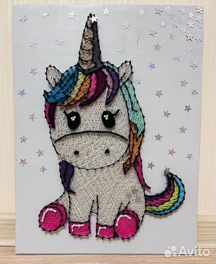 Панно в стиле string art Единорог