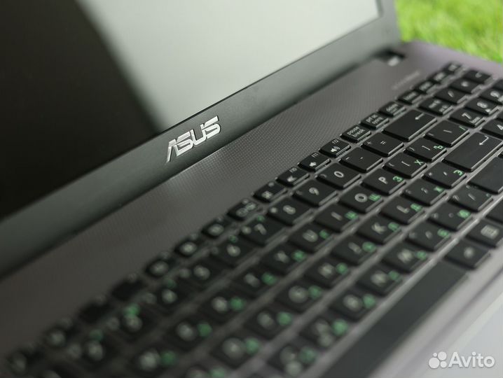 Ноутбук Asus для работы с офисом и презентаций