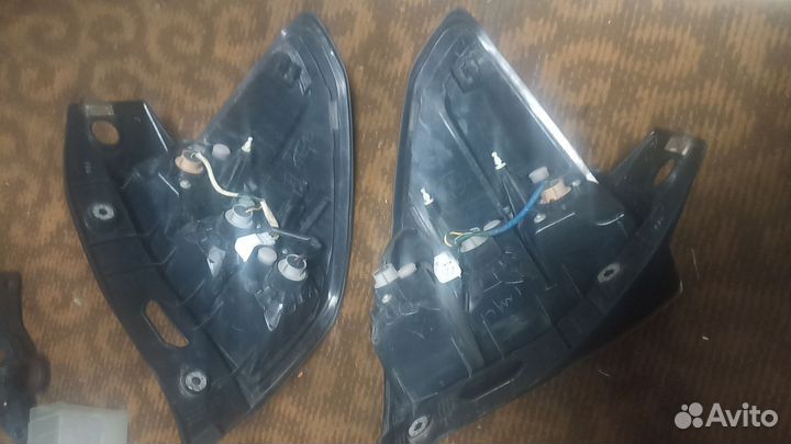 Задние фонари Субару