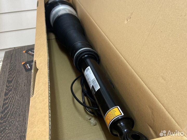 Амортизатор задний правый Mercedes S class W221