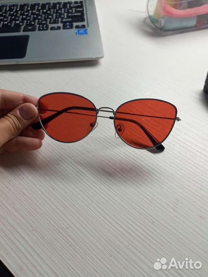 Солнцезащитные очки