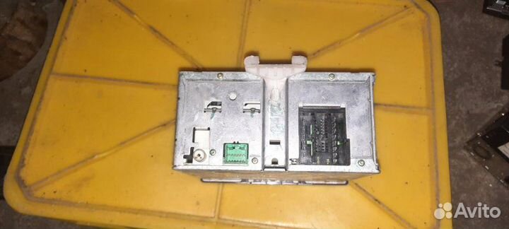 Магнитофон (магнитола) Ford Transit FY 2.0L