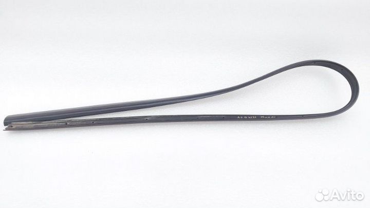 Уплотнитель левый Infiniti Qx80 Z62 VK56VD 2013