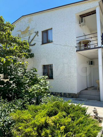 Комната 25 м² в > 9-к., 1/2 эт.