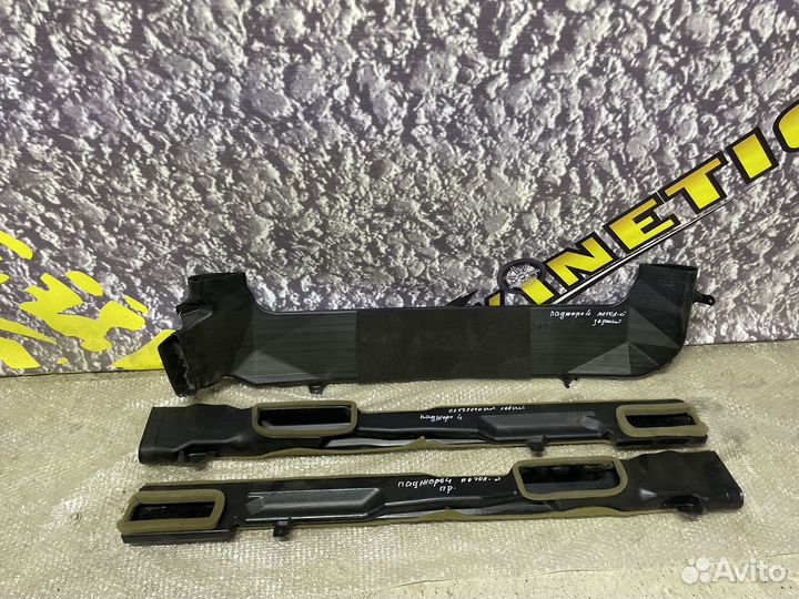 Воздуховод печки Мицубиши Паджеро 4 Pajero