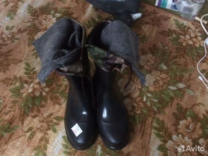 Резиновые сапоги