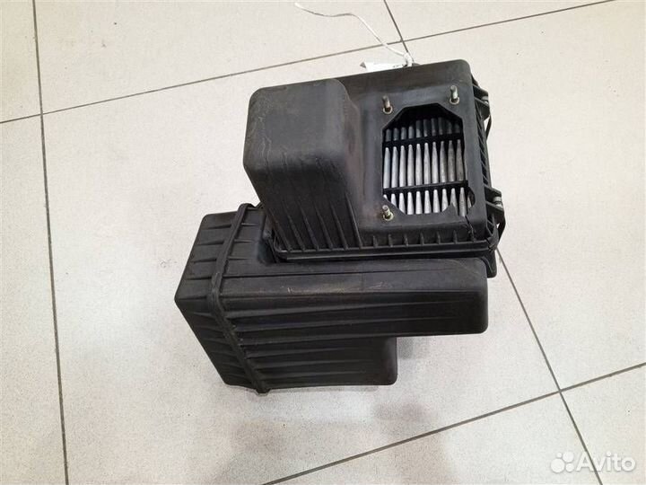 Корпус воздушного фильтра Mitsubishi Pajero iO 19