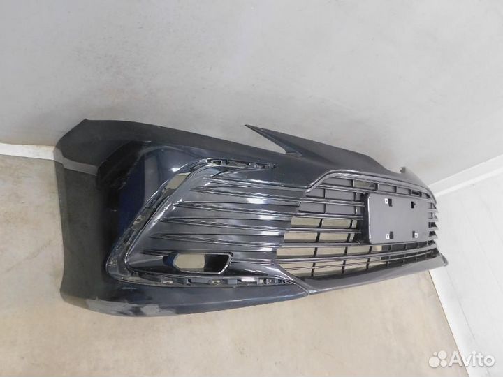 Бампер передний Toyota Camry