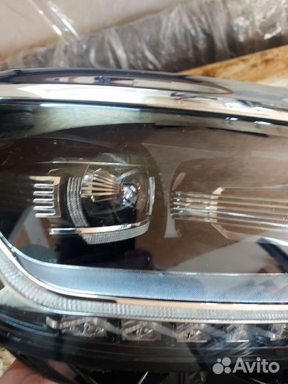 Правая диодная фара VW Passat B8