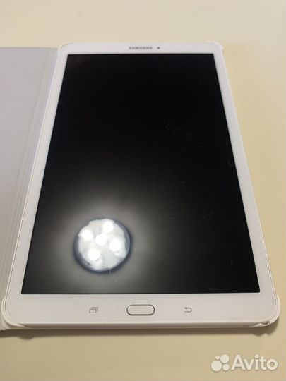 Samsung SM-T561
