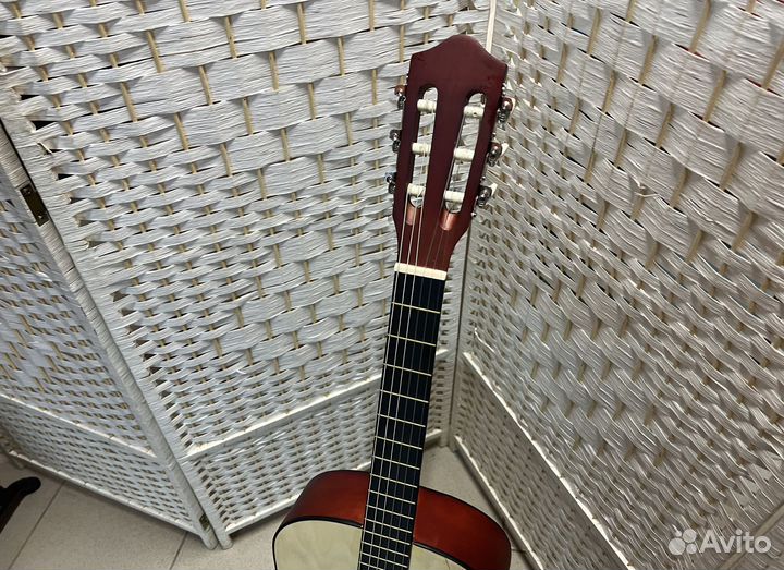 Гитара + комплект для начинающих