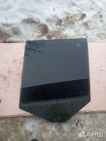 Стекло двери заднее левое Range Rover 3 L322