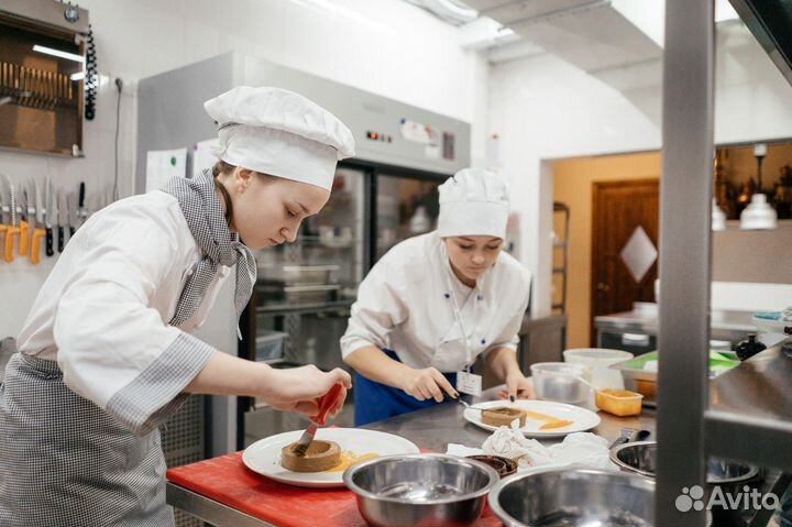 Простая работа день/ночь. Берем без опыта. Повар