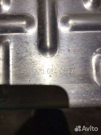 Накладка пола опора для ног справа Mercedes W220