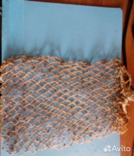 Кормушка для прикорма рыбы во процессе рыбалки