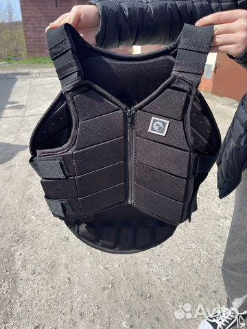 Защитный жилет для верховой езды