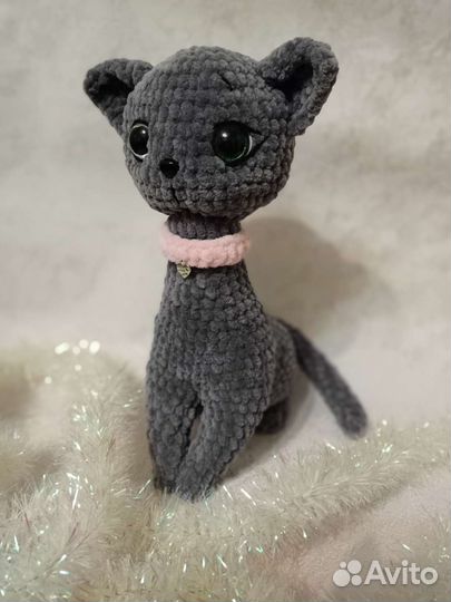 Кошка вязаная