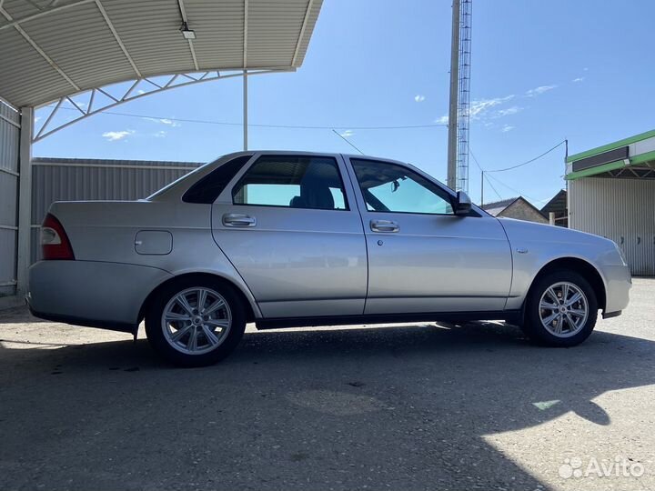 LADA Priora 1.6 МТ, 2011, 220 000 км