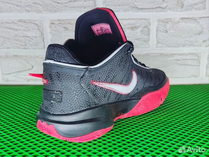 Баскетбольные кроссовки nike lebron 20