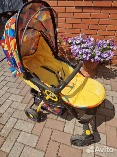 Прогулочная коляска