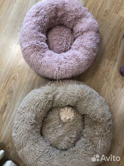 Лежанки для кошек и собак из ворса