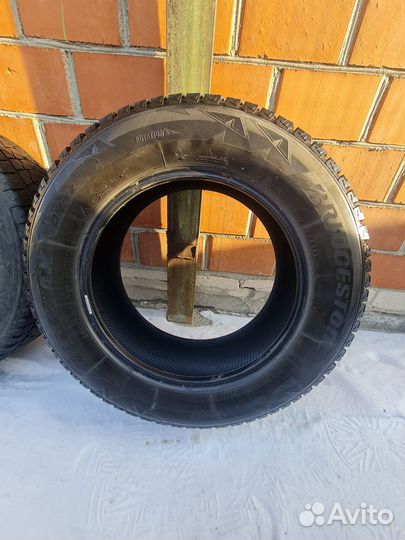 Bridgestone Blizzak DM-V2 225/65 R17