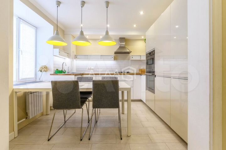 3-к. квартира, 76 м², 2/10 эт.