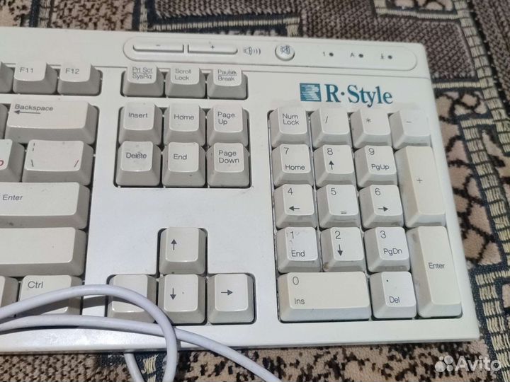 Клавиатура BTC 5109 бренд R-style