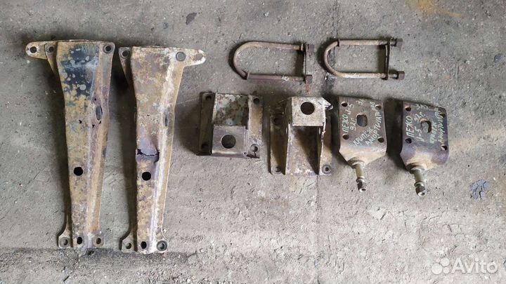 Крепление задних рессор Peugeot J-5 1992 год