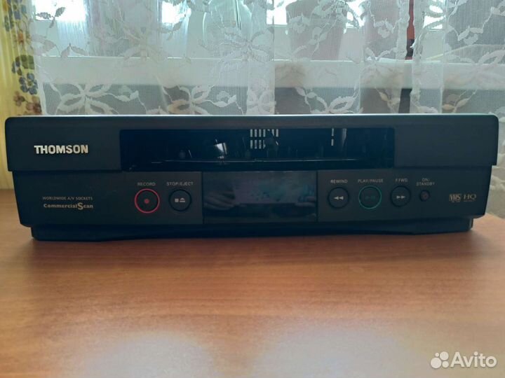 Видеомагнитофон Thomson v1800