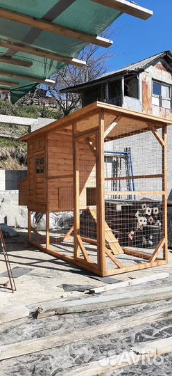Курятник с выгулом и гнёздами
