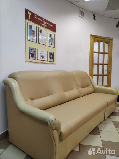 Перетяжка и ремонт мягкой мебели на дому, гарантия