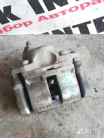 Суппорт передний правый Renault Logan 2014