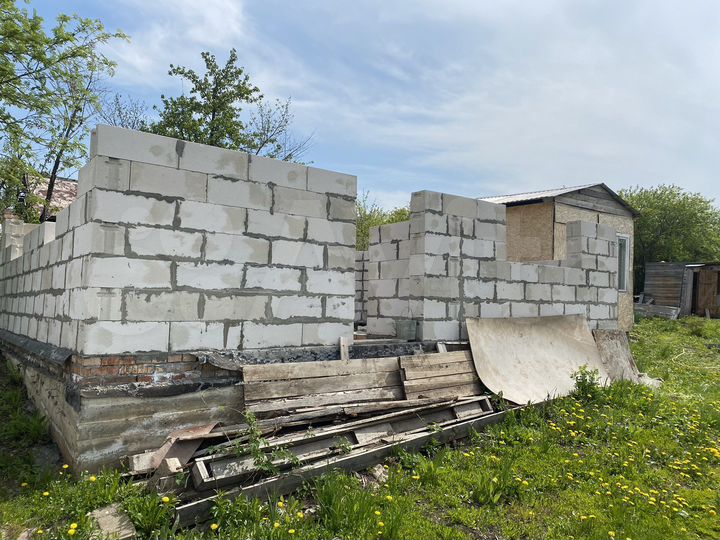 Дача 10 м² на участке 6 сот.