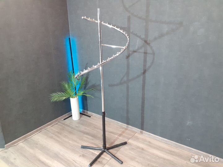 Стойка вешалка спиральная