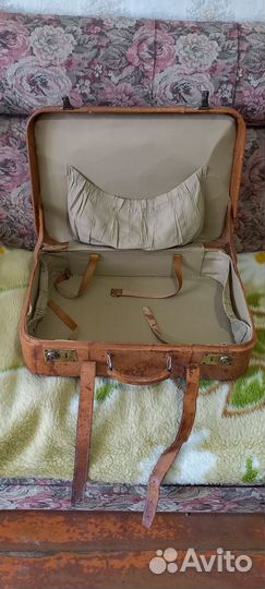 Ретро чемодан