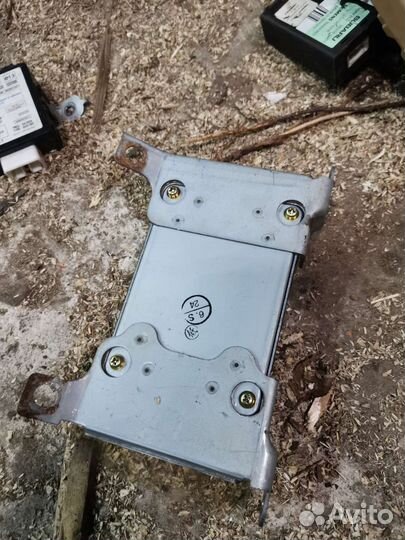 Блок srs subaru Forester SF5