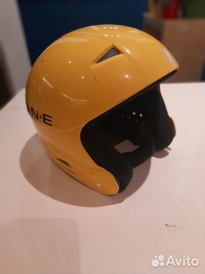 Шлем для горных лыж детский