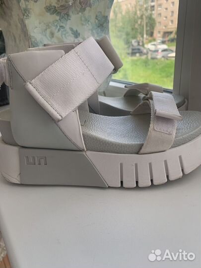 Босоножки United Nude