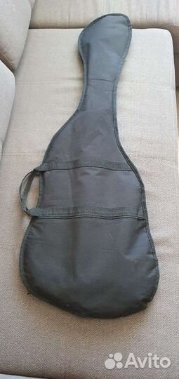 Бас гитара Invasion + Чехол