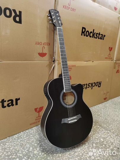 Электроакустическая шестиструнная гитара