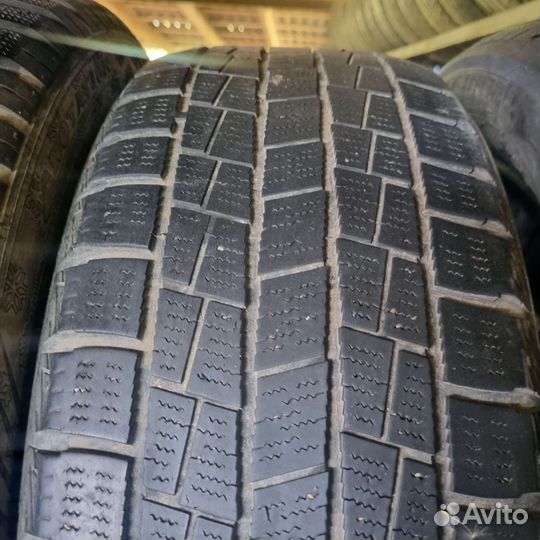 Goform W705 215/55 R17 94T