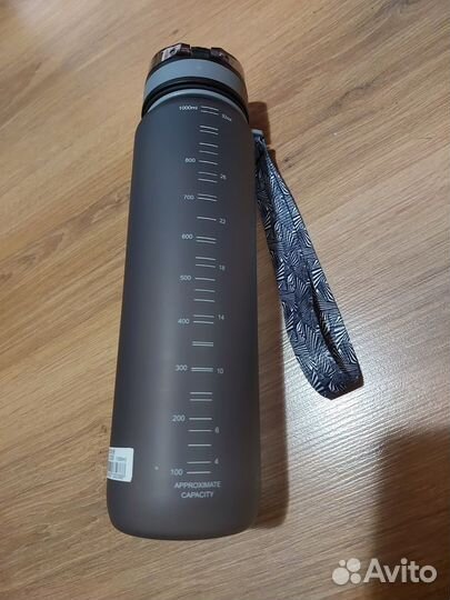 Тритановая бутылка 1л для занятий спортом