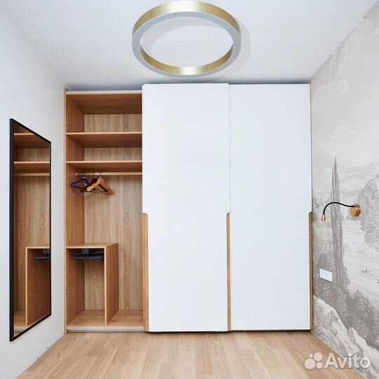 Книжный шкаф