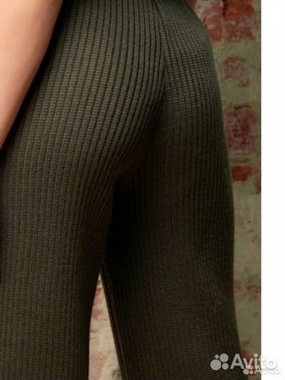 Трикотажный женский брючный костюм