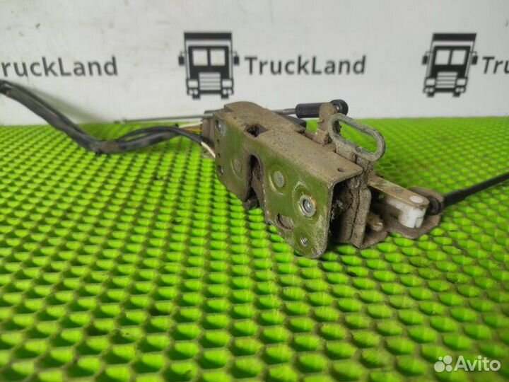 Замок боковой двери левый Man Tgs