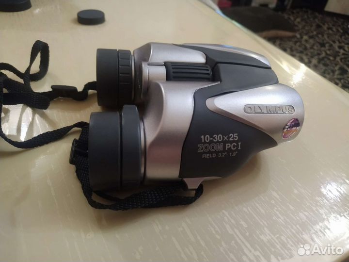 Бинокль Olympus