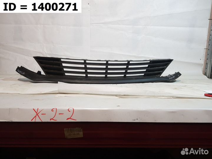 Решетка переднего бампера нижняя Kia Rio