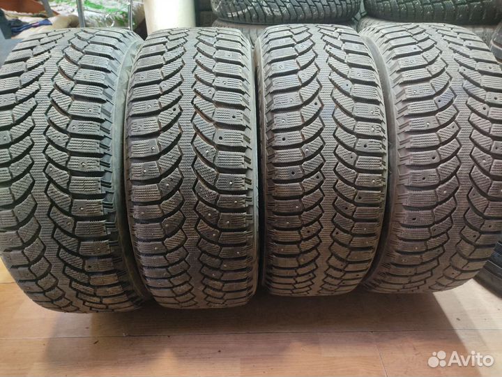Bridgestone Blizzak Spike-01 225/55 R17 101T