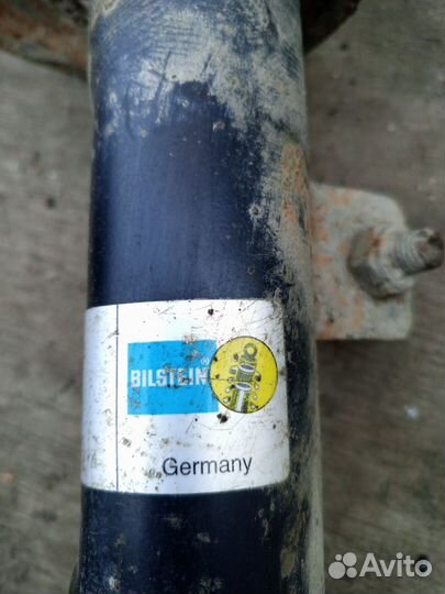 Стойка передняя правая на пеожо 206 2009г